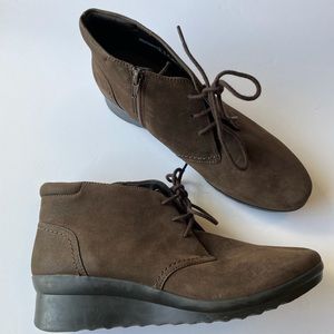 CLOUDSTEPPERS BY CLARKS ANKLE BROWN BOOTIE  WOMEN SIZE 11M